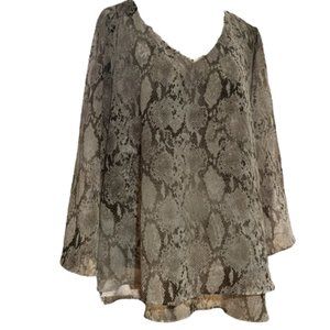 Jennifer Lopez Snake print Shirt